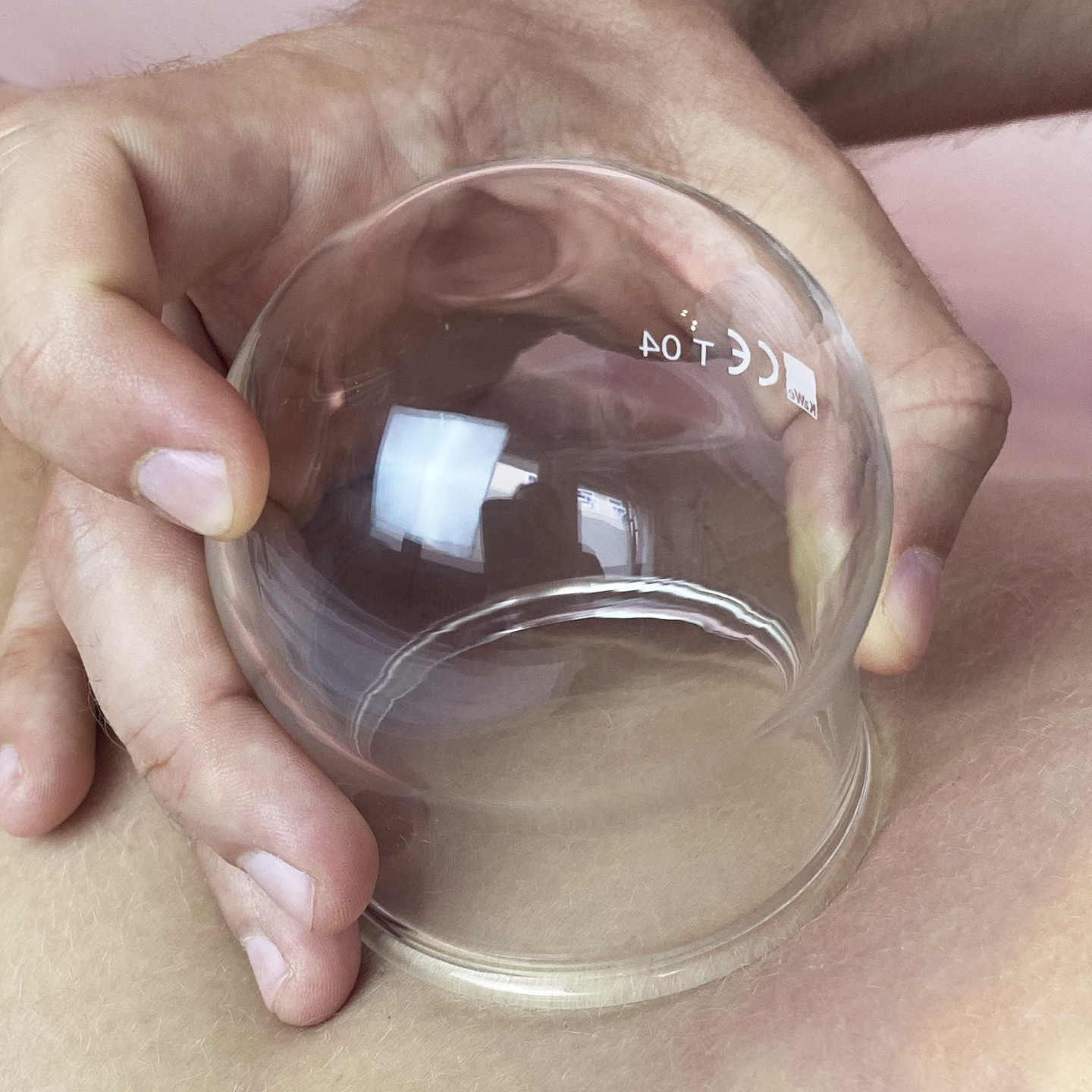 glas hand back skin